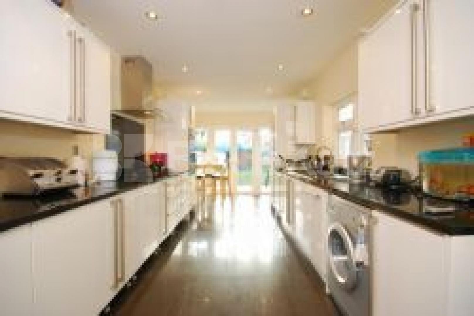 			4 Bedroom, 1 bath, 1 reception House			 Sidney Road, WOOD GREEN